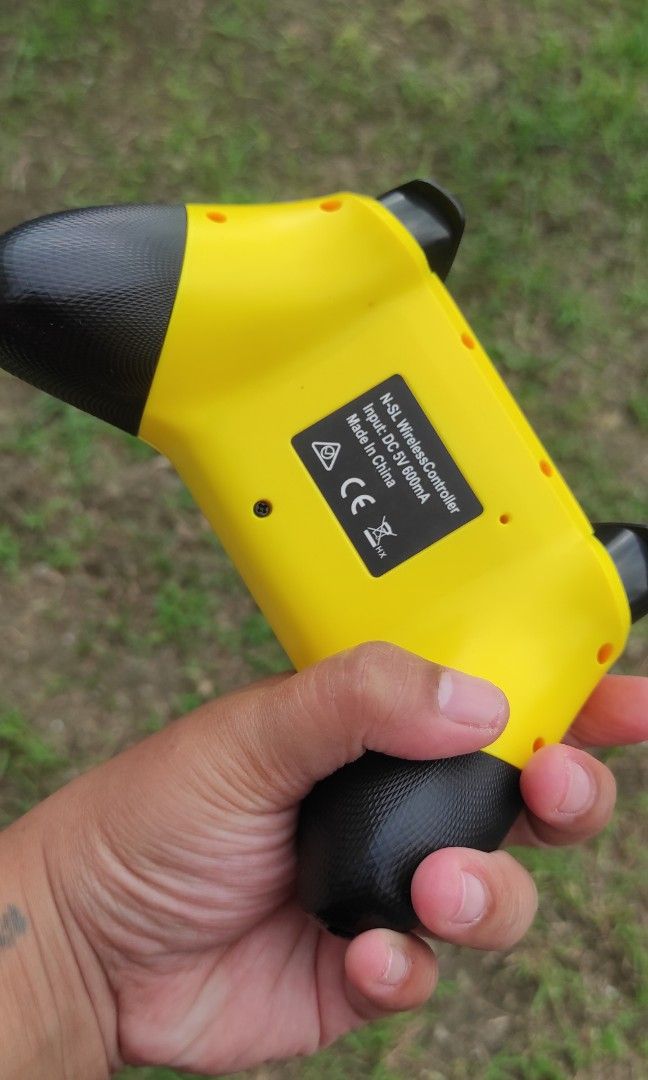 Nintendo Switch Lite Wireless Controller Gamepad bnew (Category: Controllers) located in Cavite. Submitted by cappfinds86177 (Listing ID 1407141651, Image 2). Description: bnew cod lalamove gentri cavite loc.
