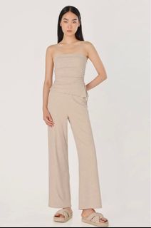 (Category: ) located in . Submitted by oliveclothes (Listing ID 1407101245, Image 1). Description: .