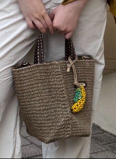 (Category: ) located in . Submitted by a.shops (Listing ID 1407123407, Image 1). Description: .