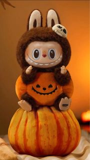 HALLOWEEN LABUBU POPMART, Hobbies & Toys, Memorabilia