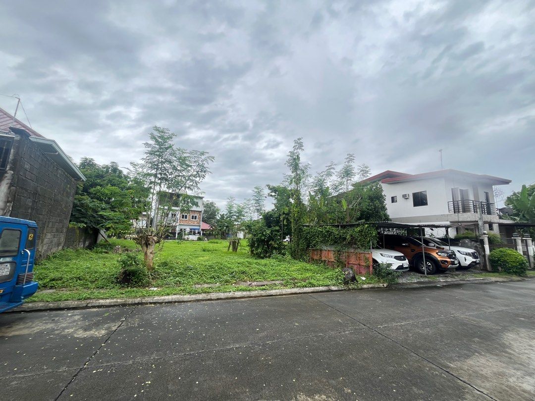 Residential Lot (Category: Lot) located in Makati City. Submitted by jin2991 (Listing ID 1407176223, Image 2). Description: 196 sqm Located @ phase 2 Savannah Greenplains Angeles City,Pampanga.
