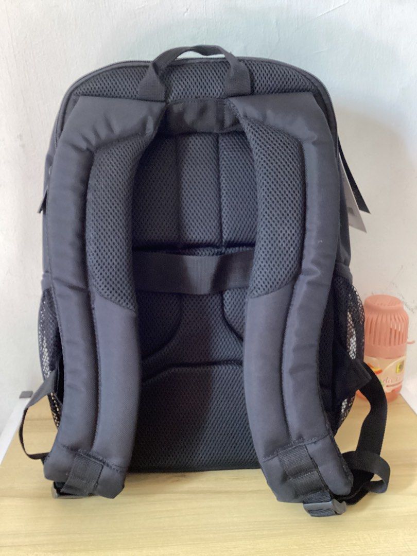 Samsonite Classic 2 Backpack (Category: Backpacks) located in Marilao. Submitted by mrsbeethriftshop (Listing ID 1407098293, Image 2). Description: Guaranteed authentic bought from the US.