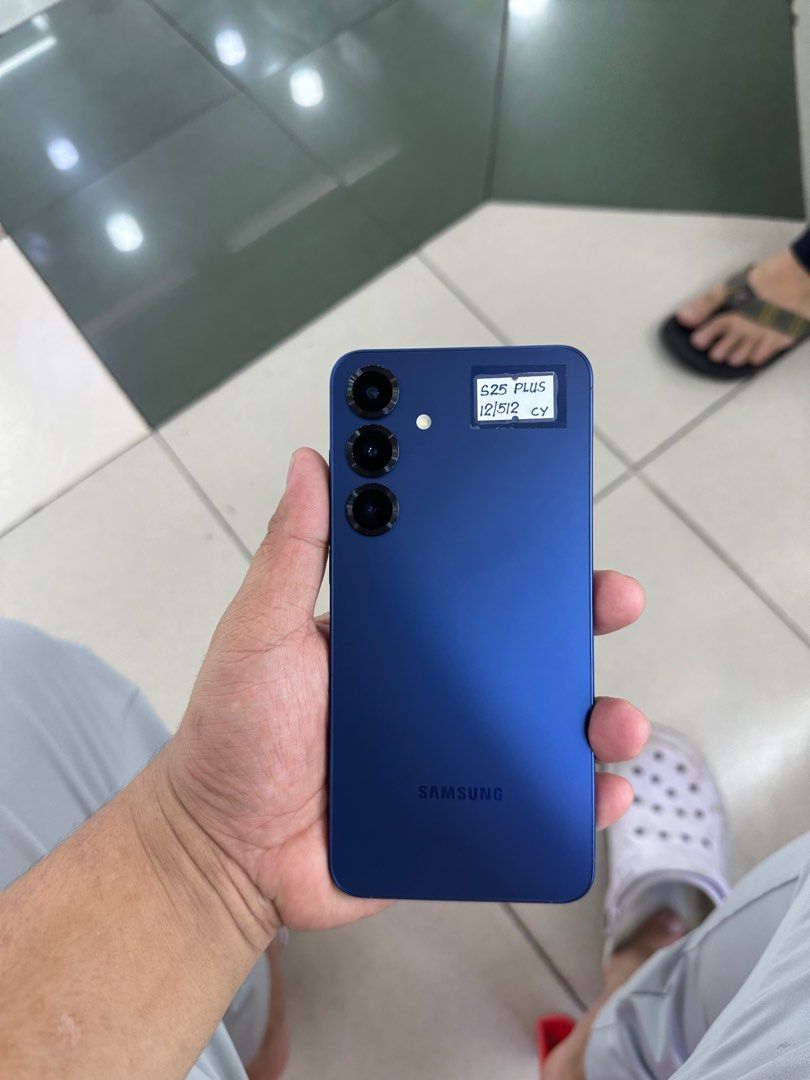 SAMSUNG S25 PLUS 12/512GB OPENLINE NO ISSUE (Category: Samsung) located in San Juan City. Submitted by aynaagadgets (Listing ID 1407161077, Image 1). Description: DECEMBER 2025 STALL #: XB-07 FOR SALE | TRADE / SWAP PASS SA MGA SCAMMERS / THIRD PARTY (RFS: Buy and Sell) SAMSUNG S25 PLUS 12/512GB OPENLINE ⬇️DETAILS⬇️ •12/512 GB (Other storage is also available) •Blue (Other color is also available but price may vary) •NTC Variant •95% Smooth •True
