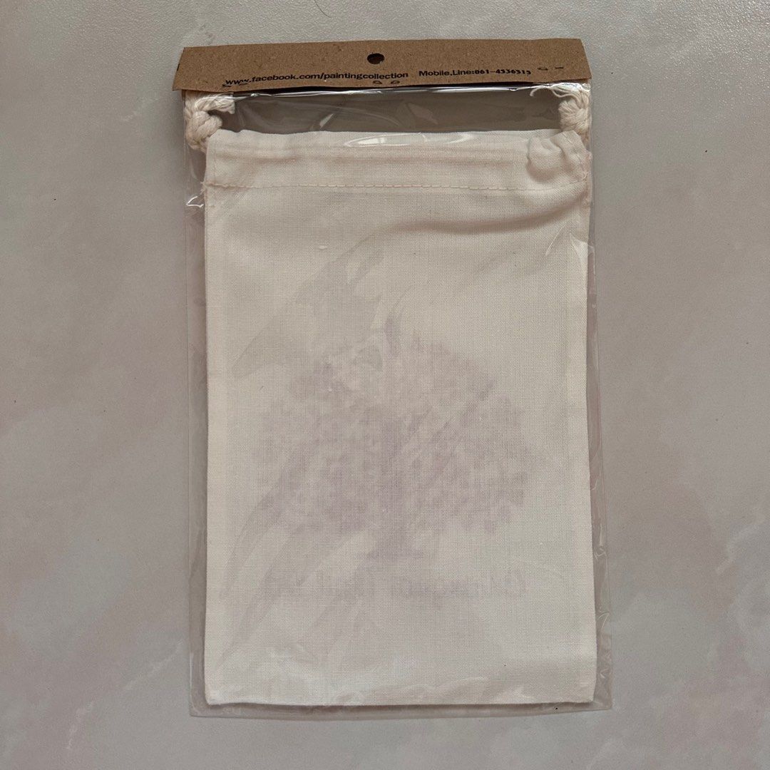 Small drawstring pouch (Category: Purses & Pouches) located in Singapore. Submitted by happyshopping_16 (Listing ID 1407032621, Image 2). Description: - tracked mail: additional $2.50.