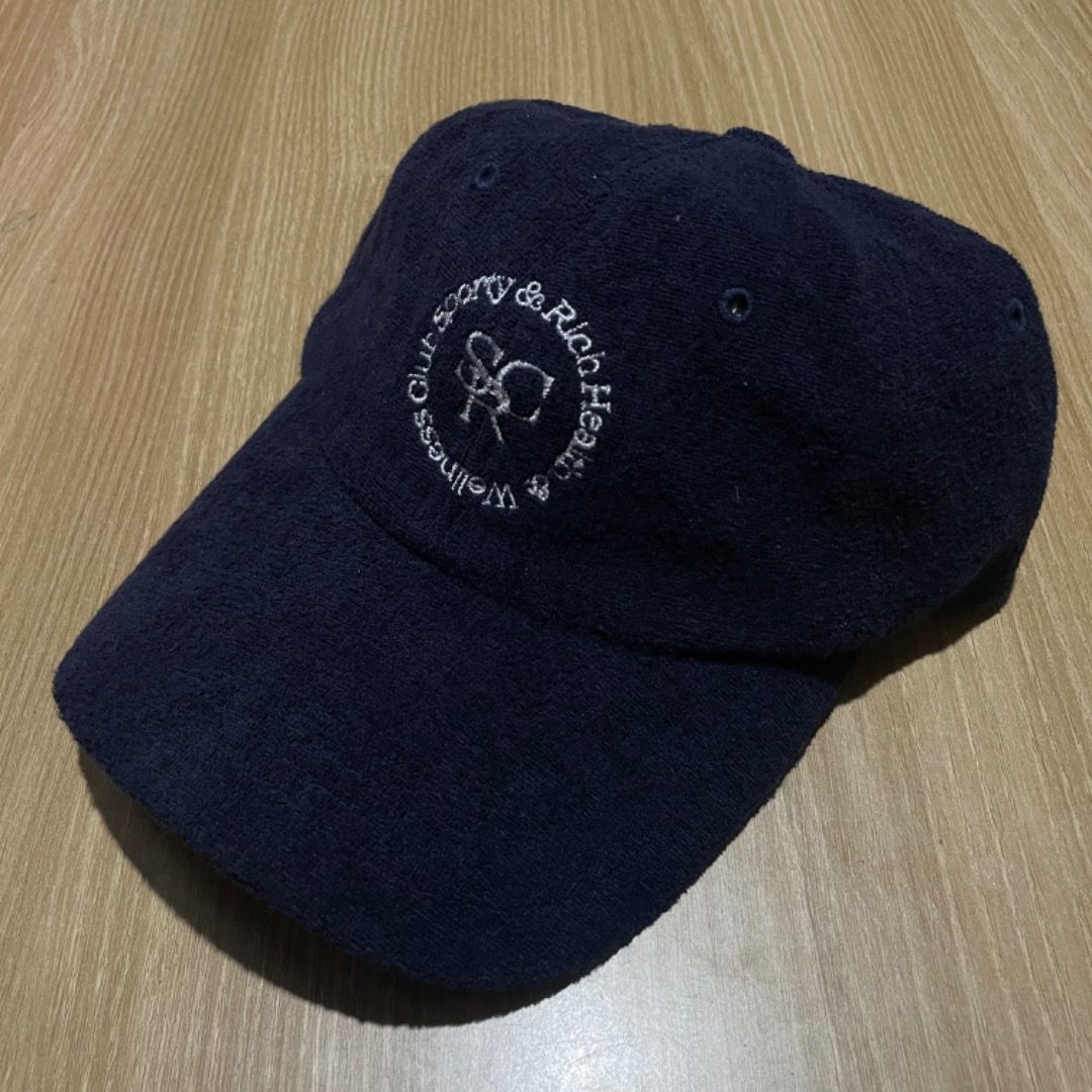 Sporty & Rich Fleece Cap (Category: Caps & Hats) located in Bacolod City. Submitted by cast.archives (Listing ID 1407174295, Image 1). Description: Sporty & Rich Fleece Bap Auth not guaranteed Size: Osfa Condition: Excellet Flaw: Cut tag.
