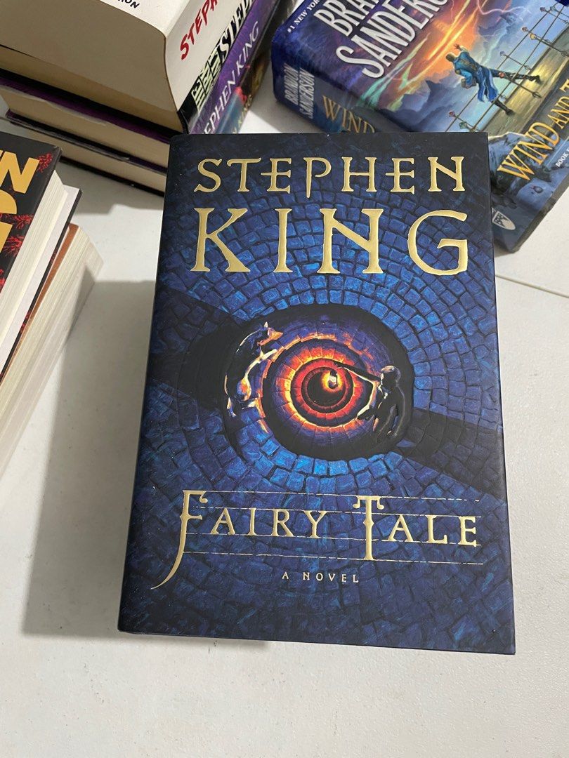 Stephen King Fairy Tale Novel (Category: Storybooks) located in Manila. Submitted by arahuis (Listing ID 1407052251, Image 1). Description: One time lang binasa. Good as new. Harback.