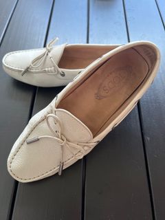(Category: ) located in . Submitted by cheapisthenewchic (Listing ID 1407041039, Image 1). Description: .
