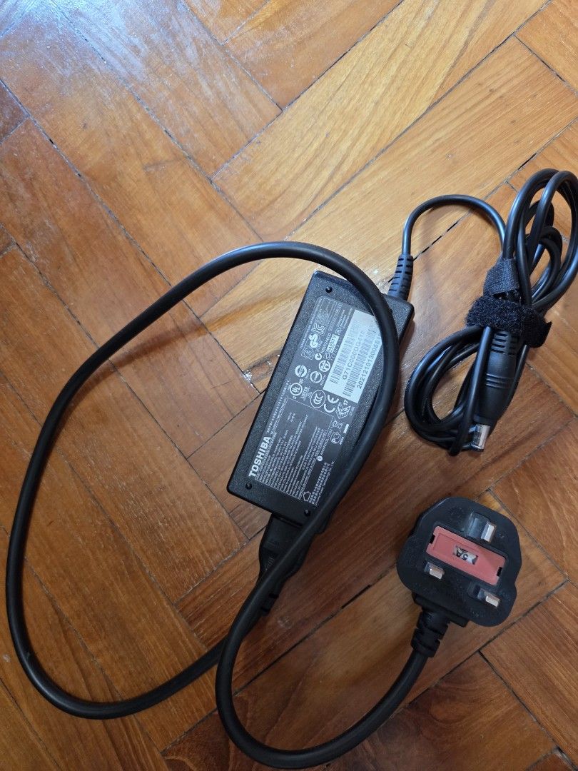 Toshiba Laptop Charger406034026050375681