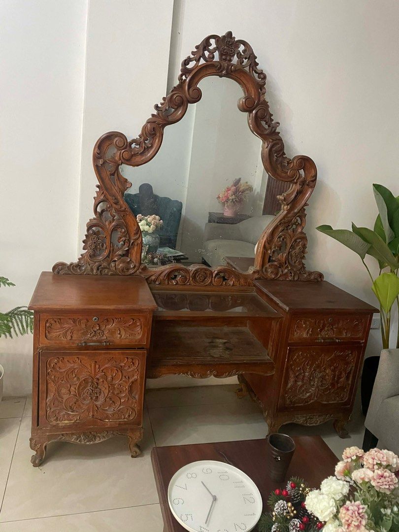 Vintage Solid Wood Dresser (Category: Other Home Furniture) located in Manila. Submitted by adrchn (Listing ID 1407149138, Image 1). Description: - bought around 2005-2006 - made with solid narra wood - defect: 1 hinge is missing - can arrange delivery (sf shouldered by buyer) - rfs: decluttering.