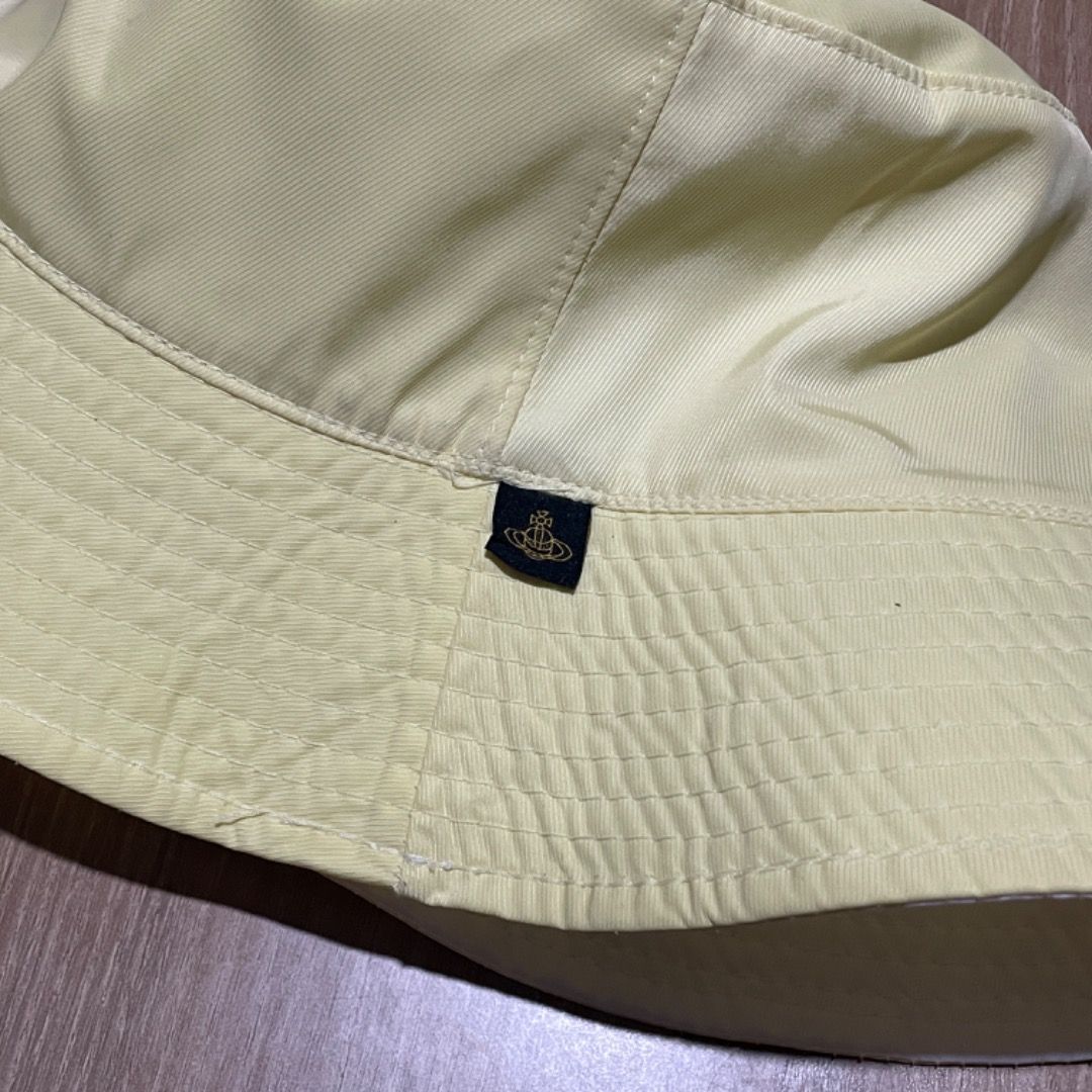 Vivienne Westwood Reversible Tessut Hat (Category: Luxury Accessories) located in Bacolod City. Submitted by cast.archives (Listing ID 1407173701, Image 3). Description: Vivienne Westwood Reversible Tessut Hat Authentic Size: Osfa Condition: Excellent Flaw: None.