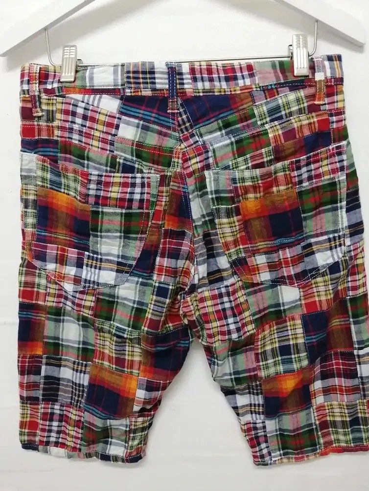 BEAMS PLUS PATCHWORK SHORTPANTS (Category: Shorts) located in Sungai Petani. Submitted by samadsaid42 (Listing ID 1402127978, Image 2). Description: Beams plus Size S Waist 31 Length 21.5 P194.