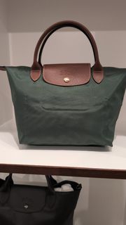 (Category: ) located in . Submitted by meemojo (Listing ID 1402144230, Image 1). Description: .
