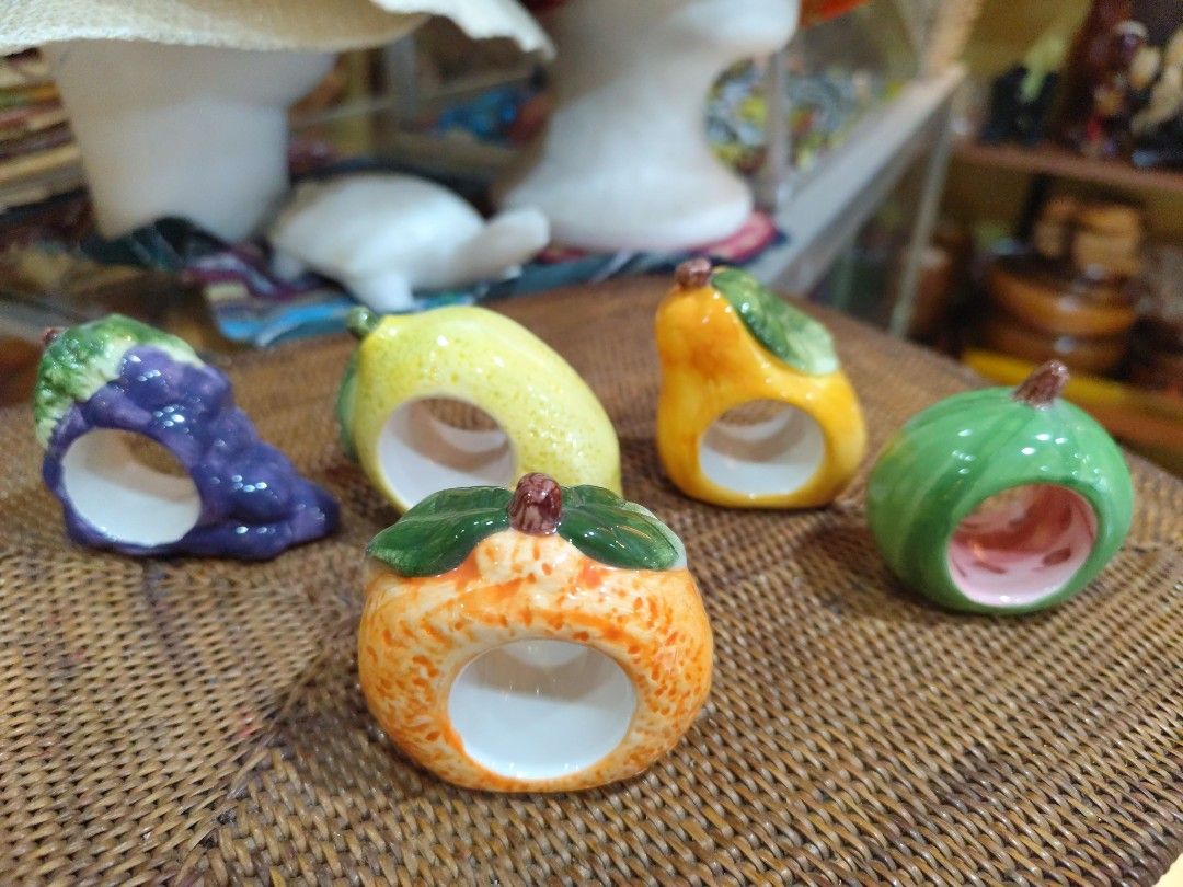 Ceramic Fruit Napkin Rings (Category: Towels, Napkins & Holders) located in Dipolog. Submitted by thriftteata (Listing ID 1402184412, Image 1). Description: handpainted lemon may konti natangal na paint pls see pic all in euc 5pcs all 📍Mindanao 💵Gcash only 📦 Flash or J&T.