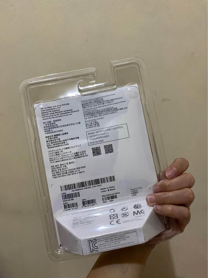 Dell Wireless Mouse WM126 (Category: Mouse & Mousepads) located in Caloocan City. Submitted by miagozon (Listing ID 1402190768, Image 2). Description: - Dell Wireless Mouse WM126 - Includes mouse and USB receiver - Universal connectivity - Comfortable design - Color: Black - Uses 1 AA battery - Package includes: Mouse and receiver.