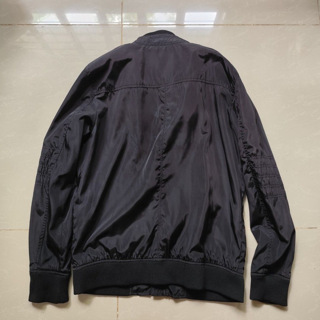 Ego Jeans Jacket (Category: Coats, Jackets and Outerwear) located in Legazpi City. Submitted by jacket.com.ph (Listing ID 1402117221, Image 2). Description: for sale Ego Jeans Jacket for only 550 plus shipping fee via j&t express good condition. size medium good for motorcycle riding and casual if interested just pm me.