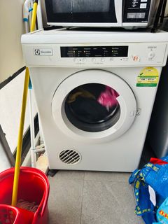 (Category: ) located in . Submitted by dd123450 (Listing ID 1402124437, Image 1). Description: .