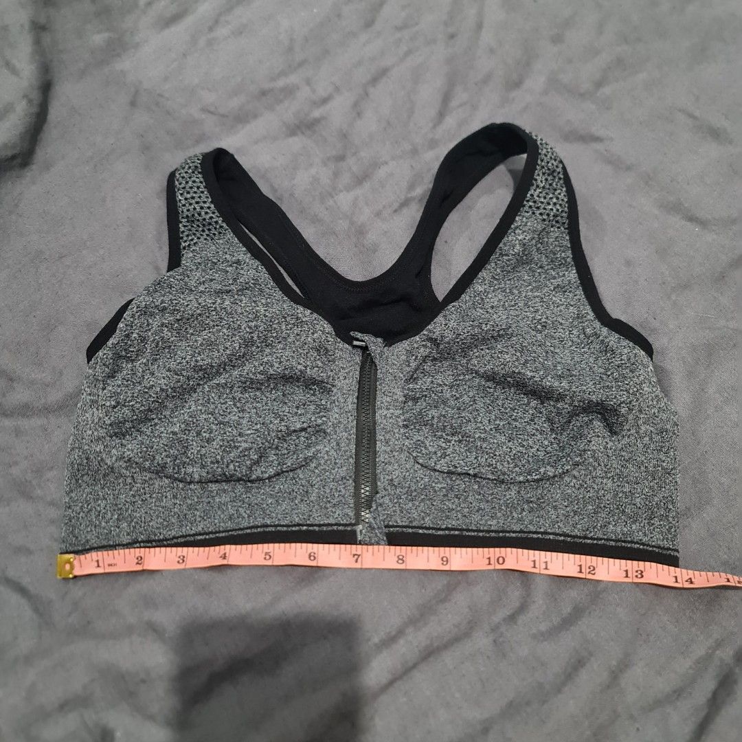 Gray Front Zip Sports Bra (Category: Activewear) located in Dasmarinas. Submitted by katedeclutters (Listing ID 1402199669, Image 3). Description: no paddings included .