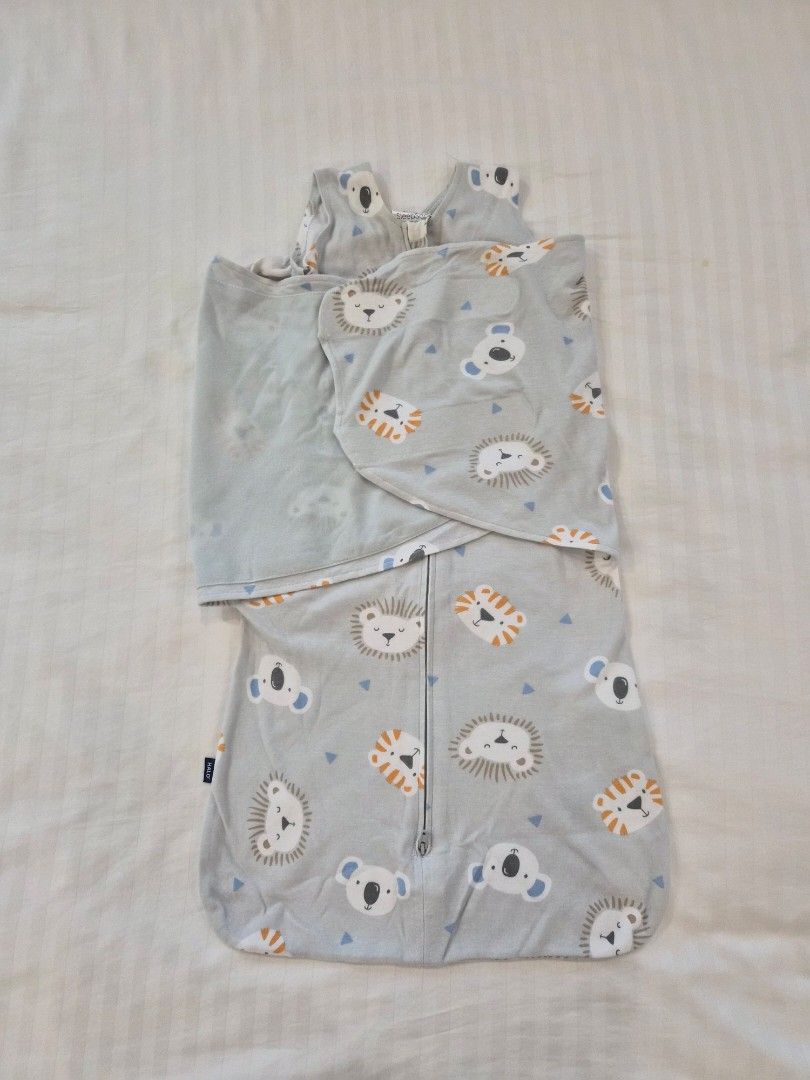 HALO Multiway Swaddle (Category: Babies & Kids Fashion) located in Quezon City. Submitted by stmcc (Listing ID 1402184822, Image 1). Description: Php 1000 each Take 3 for 2500 Original HALO swaddle Washed but never used. RFS: My second born does not want to be swaddled. Payment: Gcash Can do meet up around Timog area. Can also do courier. Courier shouldered by buyer..