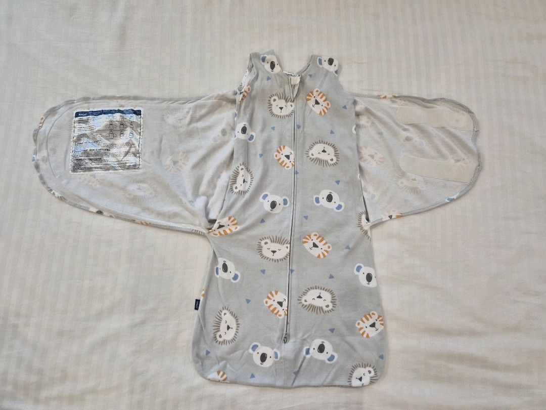HALO Multiway Swaddle (Category: Babies & Kids Fashion) located in Quezon City. Submitted by stmcc (Listing ID 1402184822, Image 3). Description: Php 1000 each Take 3 for 2500 Original HALO swaddle Washed but never used. RFS: My second born does not want to be swaddled. Payment: Gcash Can do meet up around Timog area. Can also do courier. Courier shouldered by buyer..