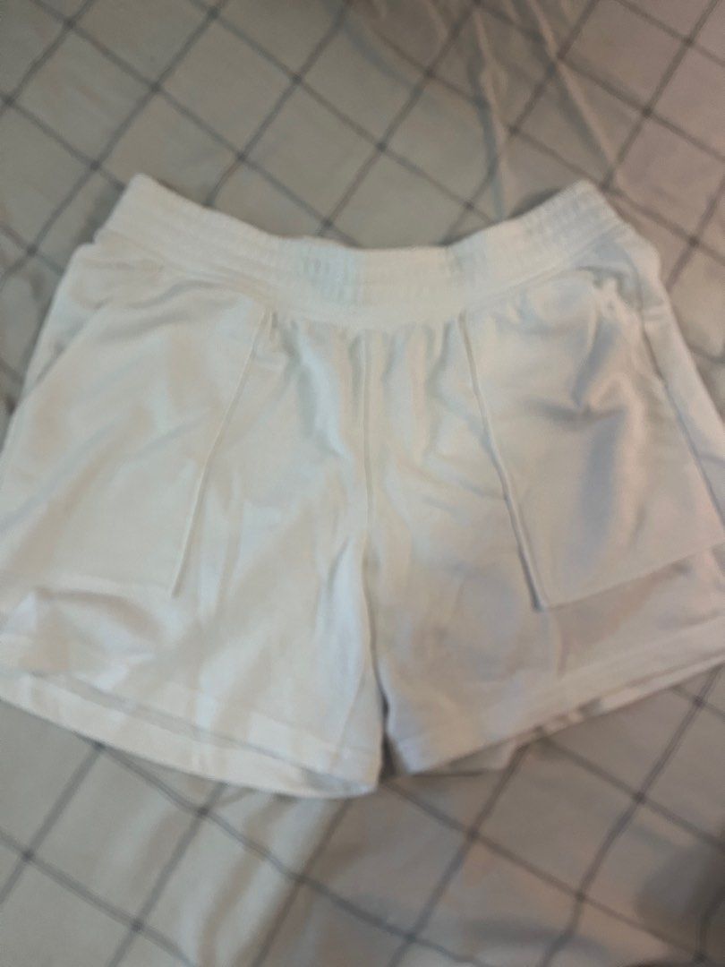 H&M Divided Basic Shorts (Category: Shorts) located in Quezon City. Submitted by declutteringgabe (Listing ID 1402196174, Image 2). Description: H&M Shorts - 300 each (black, white, green) - RFS: decluttering.