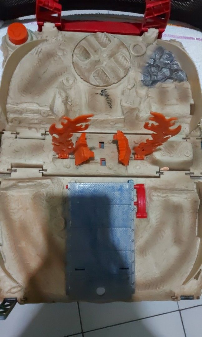 Hot Wheels Monster Jam World Finals Stunt Pack Play Set (Category: Action & Battle Toys) located in Quezon City. Submitted by jeanne_astorga08 (Listing ID 1381405885, Image 2). Description: well used.