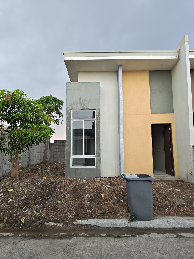 (Category: ) located in . Submitted by raninini (Listing ID 1402270382, Image 1). Description: .