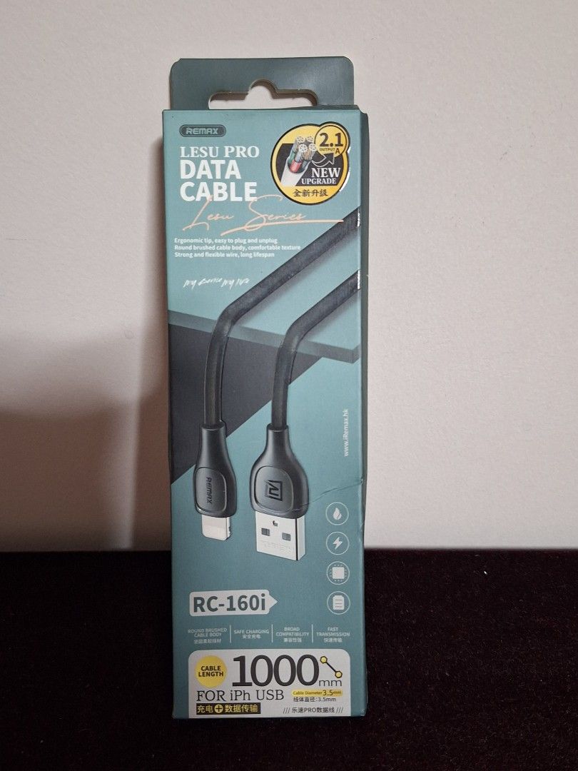 iphone usb data cable (Category: Cables & Adaptors) located in Singapore. Submitted by mysticalpenguinz (Listing ID 1402232396, Image 1). Description: brand new in box, 1m long.