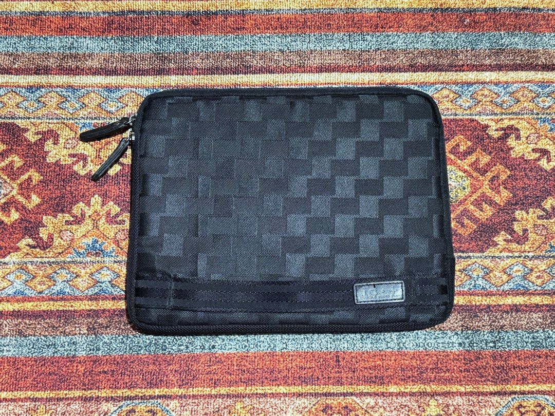 IS • + Invisible Sense Plus Ipad Sleeve 11 inch (Category: Laptop Bags & Sleeves) located in Batangas. Submitted by thriftxcross (Listing ID 1402109620, Image 1). Description: .