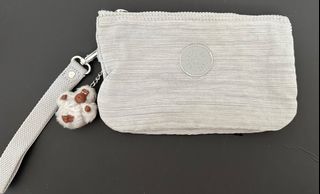 (Category: ) located in . Submitted by coupleshopper (Listing ID 1402153961, Image 1). Description: .