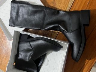 (Category: ) located in . Submitted by zoexevasco (Listing ID 1402224104, Image 1). Description: .