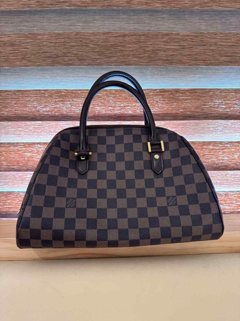 Louis Vuitton Damier Ebene Verona PM Handbag (Category: Luxury Bags & Wallets) located in Manila. Submitted by whemc (Listing ID 1402203799, Image 1). Description: .