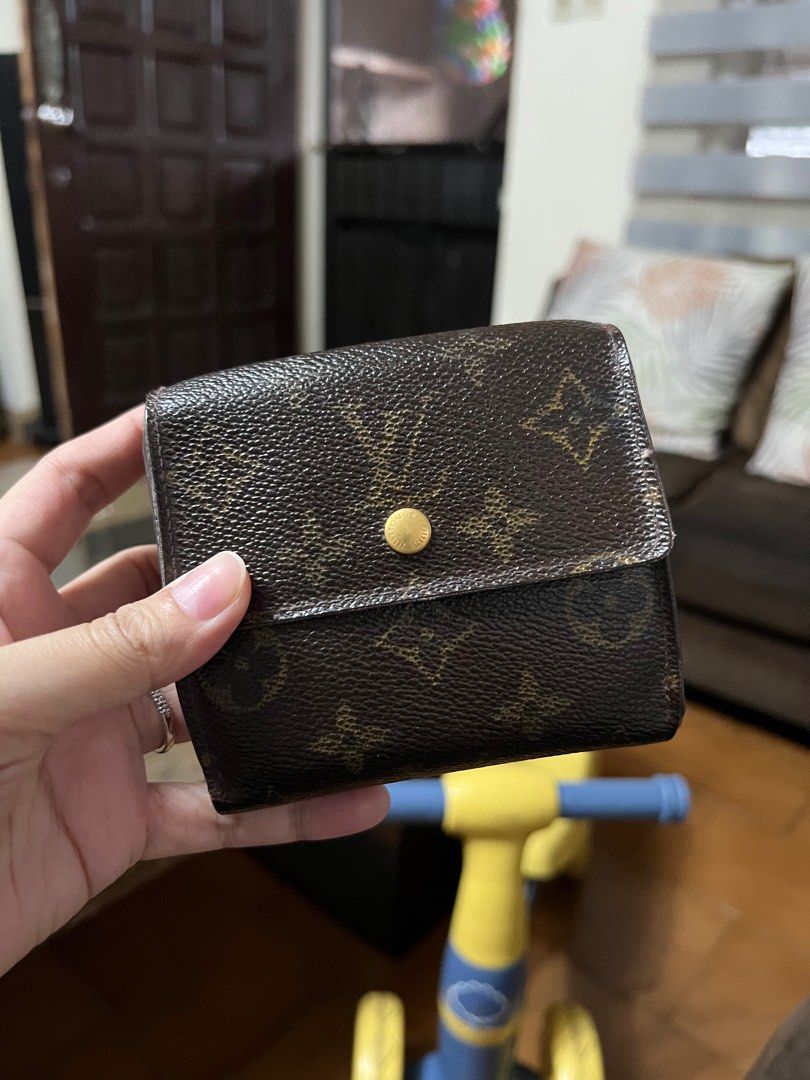 Louis Vuitton Wallet (Category: Luxury Bags & Wallets) located in Malabon City. Submitted by celine091 (Listing ID 1402105628, Image 1). Description: Clean Pockets, Vibrant pa Canvass RFS: Upgrade Strictly no return no exchange. Please check photos carefully. Delivery c/o Buyer.