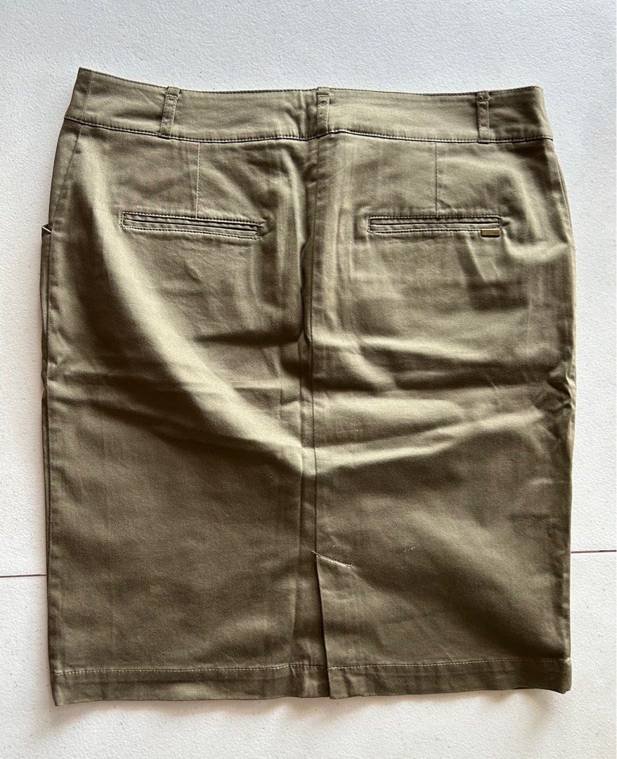 Mango Olive Green Skirt (Category: Skirts) located in Davao. Submitted by trixdeclutters (Listing ID 1402152822, Image 2). Description: REPRICED FROM 400 - No issues - Color may vary in photos due to lighting - Refer to photos for measurements - RFS: Doesn’t fit me ❗️No when worn photos! Please don’t ask me for any..
