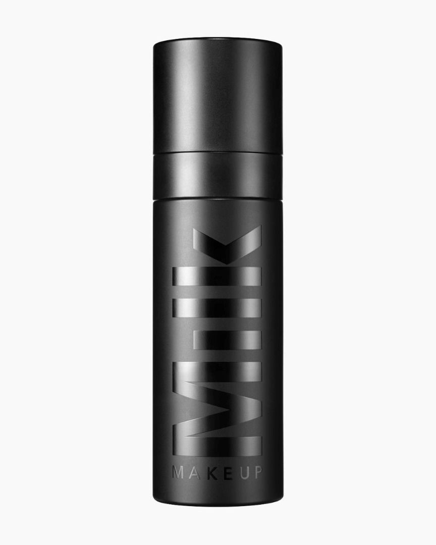 MILK MAKEUP Pore Eclipse Matte Setting Spray (Category: Makeup) located in Manila. Submitted by juanashopbies_ph (Listing ID 1402107956, Image 1). Description: Size: 40ml What it is: A transfer-proof, alcohol-free matte setting spray that locks on makeup up to 16 hours, helps blur pores, and controls shine for a soft-focus finish. Highlighted Ingredients: - Lentil Extract: Controls shine. - Niacinamide and Pore-blurring Microspheres: Minimize the