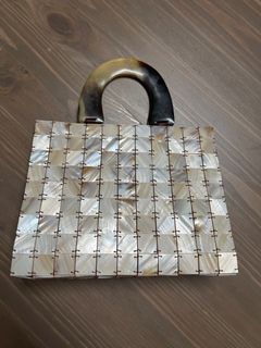 (Category: ) located in . Submitted by blue_bag (Listing ID 1402139233, Image 1). Description: .