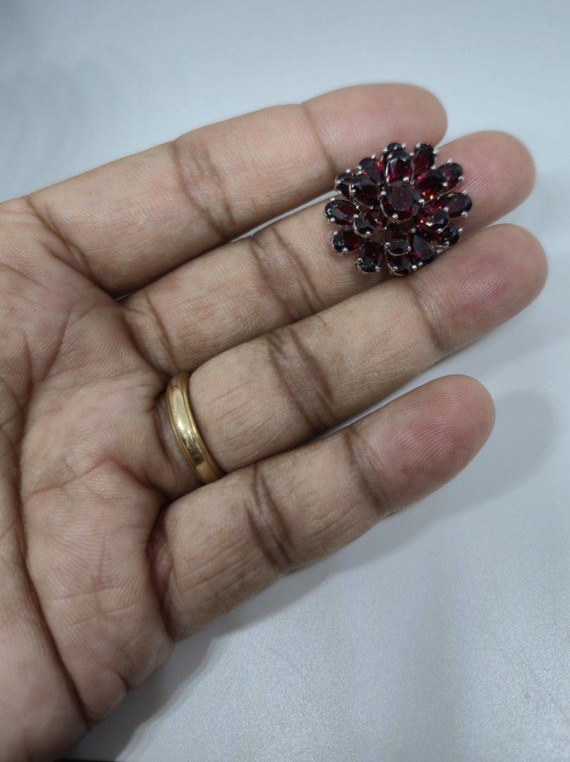 Mozambique Garnet Ring 925 Sterling Silver Size 5 (Category: Rings) located in Paranaque City. Submitted by momoftwo23 (Listing ID 1402115172, Image 2). Description: 6mm to 6x4mm Unheated Mozambique Garnet S925 Sterling Silver Ring Size 5 Made in Thailand P2,600 Free Shipping via LBC Payment via BDO, Gcash & Palawan Remittances.