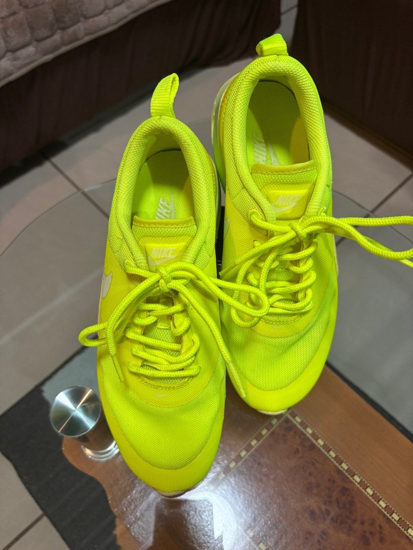 Nike Air Max Thea Woven - Volt Green (Category: Sneakers) located in Marilao. Submitted by 12forkeeps (Listing ID 1402136999, Image 2). Description: ORIGINAL GOOD CONDITION NIKE AIR MAX THEA WOWEN SIZE 6 VOLT GREEN YELLOW LIME LIQUID LIGHT 599409-700 Brandnew price: ₱40~50k pesos ⬇️ Selling price: ₱3,500 only!!.