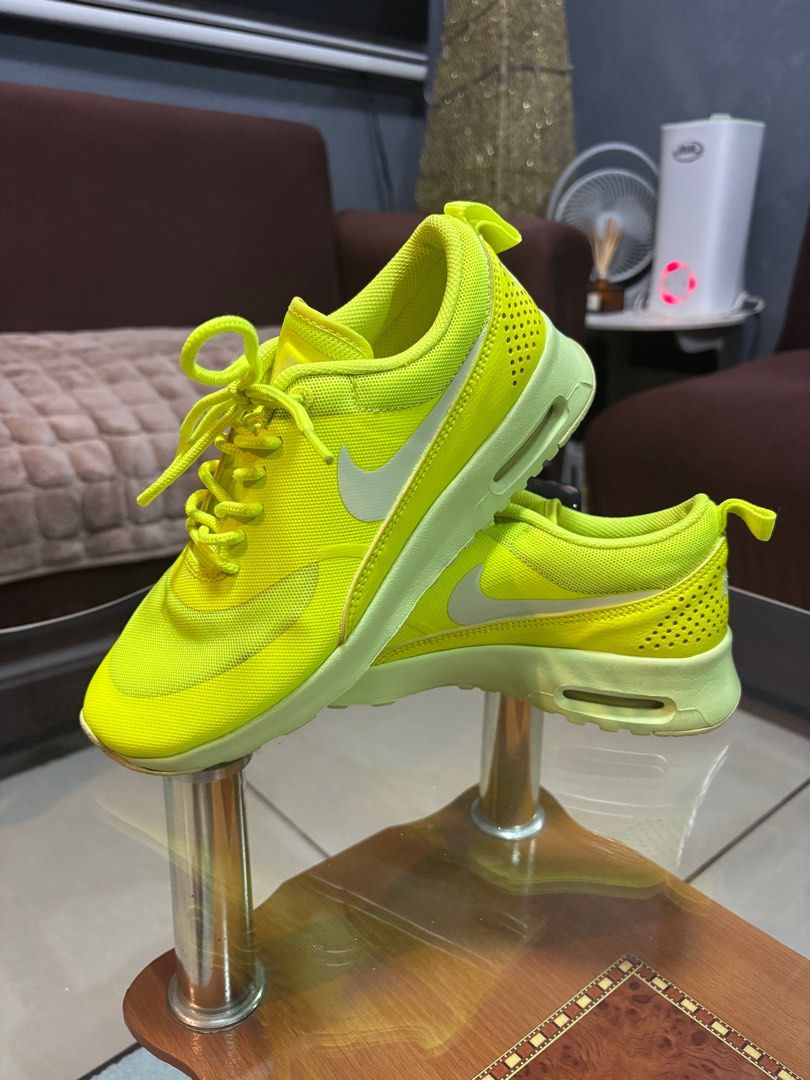 Nike Air Max Thea Woven - Volt Green (Category: Sneakers) located in Marilao. Submitted by 12forkeeps (Listing ID 1402136999, Image 3). Description: ORIGINAL GOOD CONDITION NIKE AIR MAX THEA WOWEN SIZE 6 VOLT GREEN YELLOW LIME LIQUID LIGHT 599409-700 Brandnew price: ₱40~50k pesos ⬇️ Selling price: ₱3,500 only!!.