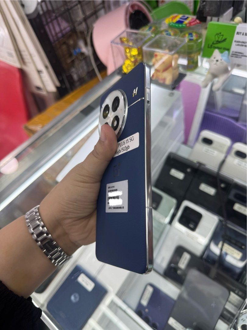 OnePlus 13 5G 512gb Chinarom FU Complete (Category: OnePlus) located in San Juan City. Submitted by keannagadgetph (Listing ID 1402101616, Image 3). Description: Available Units for today's POST! Oneplus 13 5G / 512gb / FU / Chinarom / Complete - good condition - 99% Makinis - good battery - no issue / repair - Any colors available ~ Accepting SWAP / TRADE IN / INSTALLMENT / BINTA UNIT ~ CASH ON DELIVERY METRO MANILA / LBC PAYMENT FIRST ~ Store l