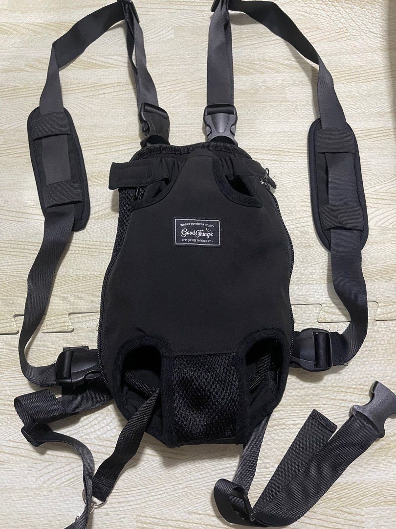 pet carrier (Category: Carriers & Slings) located in Calamba. Submitted by thriftingoverload (Listing ID 1402100145, Image 1). Description: plus shipping fee.