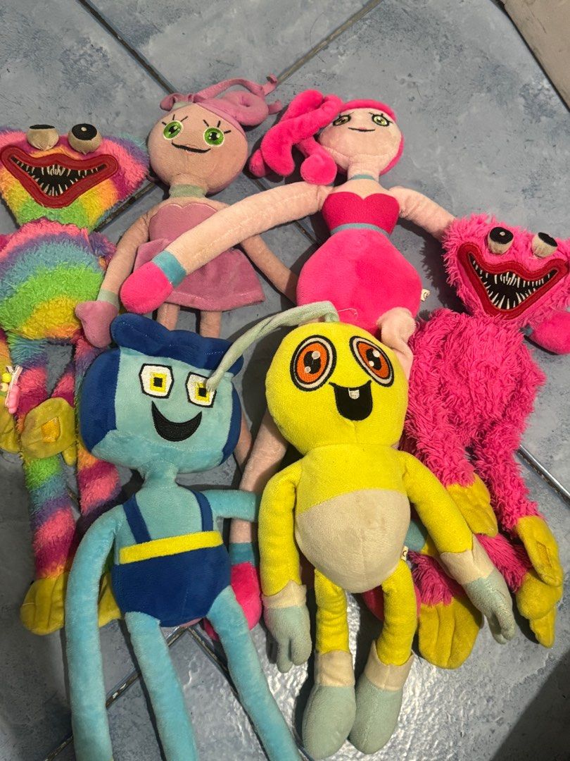 Poppy Playtime Plush Toys (Category: Plushies & Soft Toys) located in Quezon City. Submitted by lrshoppe (Listing ID 1402163797, Image 1). Description: FOR TAKE ALL!! - Poppy Playtime plush toy collection. - Features characters like Huggy Wuggy and Mommy Long Legs. - Vibrant colors and detailed designs. - Perfect for fans of the game. - Great for plush toy collectors..