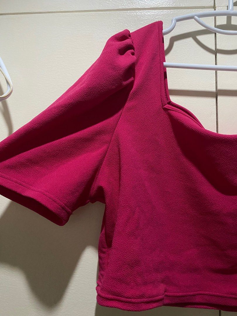 Shein Crop Top Puff Sleeve 4xl (Category: Shirts) located in Calumpit. Submitted by jveronicav (Listing ID 1402189874, Image 2). Description: .