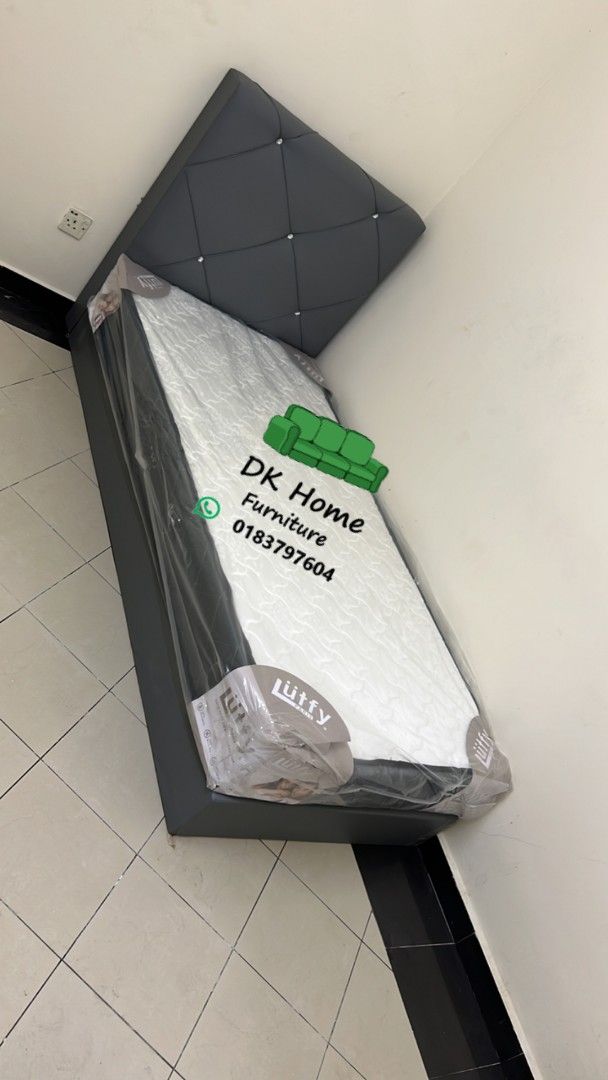 Single Bed (Category: Bed Frames & Mattresses) located in Kuala Lumpur. Submitted by dil143 (Listing ID 1402145237, Image 2). Description: Katil single Rm 170 Katil single+tilam 5" RM 320. Katil single+tilam 8" RM 410. Katil single+tilam 10" Spring RM 530. Katil super single RM 220. Katil super single+tilam 8" Rebond foam 490..