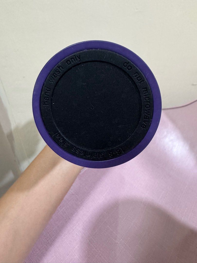 The Coffee Bean & Tea Leaf Tumbler (Category: Water Bottles & Tumblers) located in Quezon City. Submitted by sj35452 (Listing ID 1402139180, Image 3). Description: .