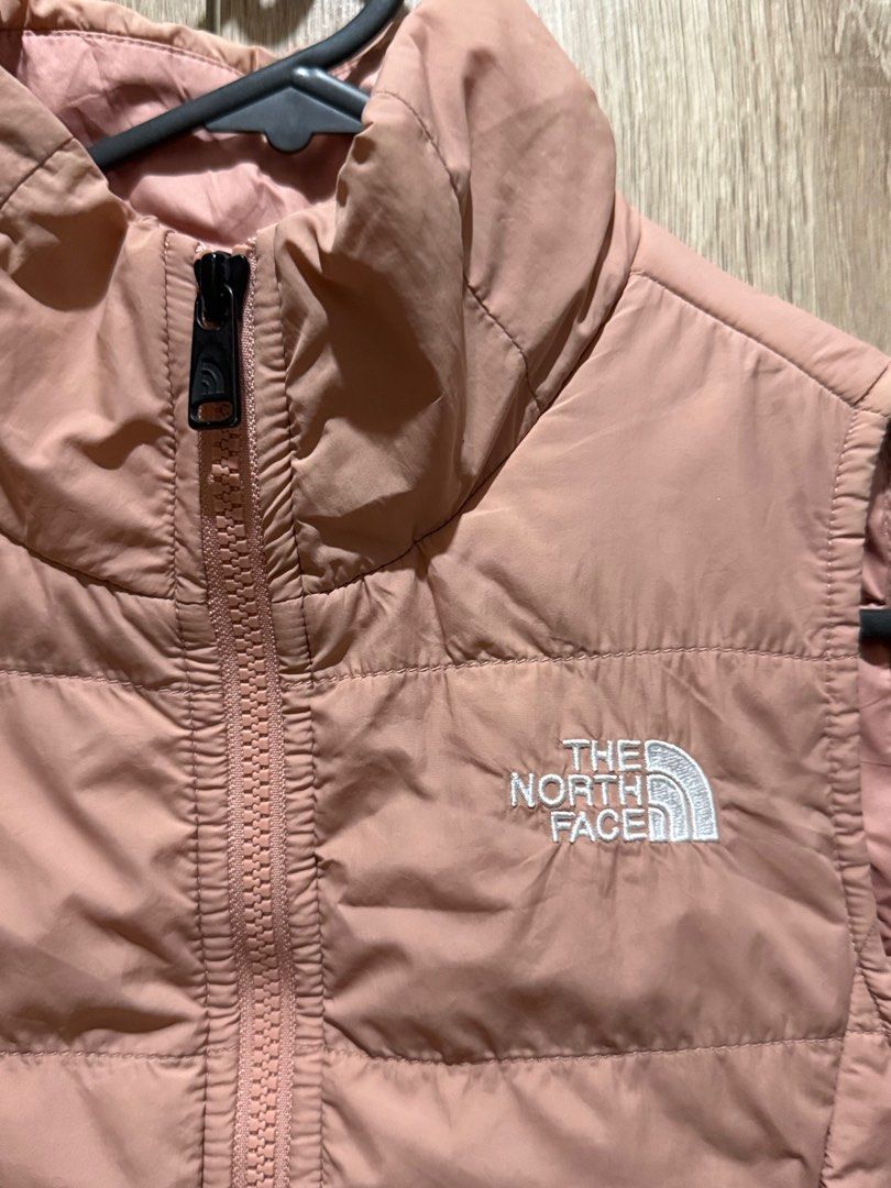 The North Face Puffer Vest - Pink (Category: Coats, Jackets and Outerwear) located in Lipa City. Submitted by wantitneeeedit (Listing ID 1402210961, Image 2). Description: - The North Face puffer vest The North Face Harway Vest Womens Kids size 10-12, Womens XS - S Dimes 17X24 P1300 - Lovely pink color - Full zip closure - Stand-up collar - North Face logo on chest - Size: M/M (10/12) for girls .