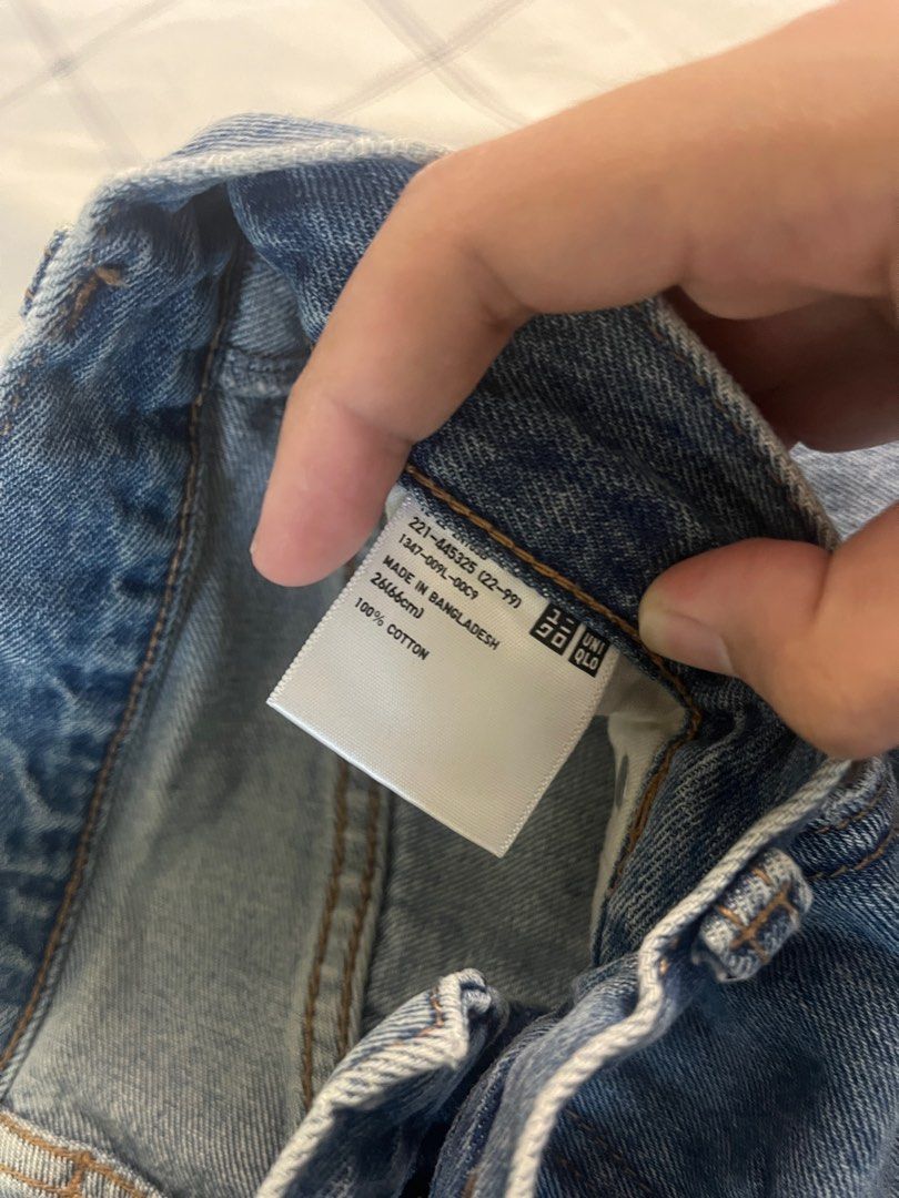 Uniqlo Denim Shorts (Category: Shorts) located in Quezon City. Submitted by declutteringgabe (Listing ID 1402195231, Image 2). Description: - Uniqlo Denim Shorts - Size 26 - RFS: decluttering.