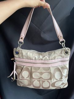 (Category: ) located in . Submitted by alexandraheartshop (Listing ID 1402142885, Image 1). Description: .