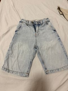 (Category: ) located in . Submitted by yeyely (Listing ID 1402130455, Image 1). Description: .