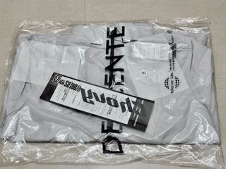 （分類：）位於 。 由 cloverfinds._ 提交（商品編號 1402461496，圖片 1）。簡介： 。
