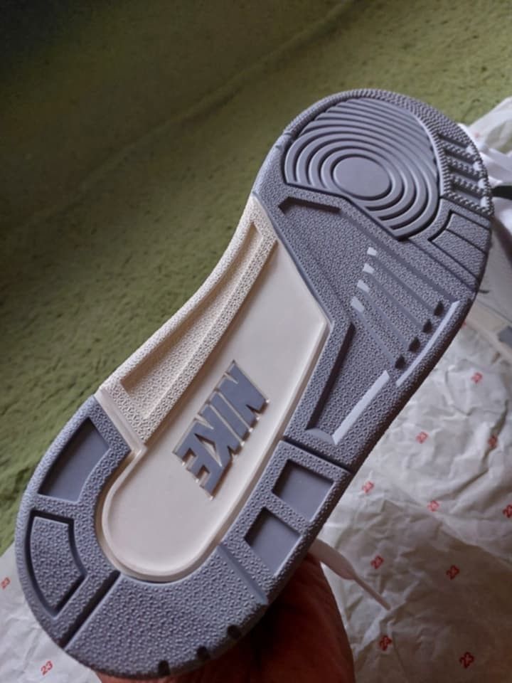 Air Jordan 2/3 White Cement (Category: Sneakers) located in Manila. Submitted by rcbajr8 (Listing ID 1402338459, Image 2). Description: - Air Jordan 2/3 White Cement sneakers - White and grey colorway - US size 10 Padala galing amerika NO box. Sinukat lng bago pa. Manila.